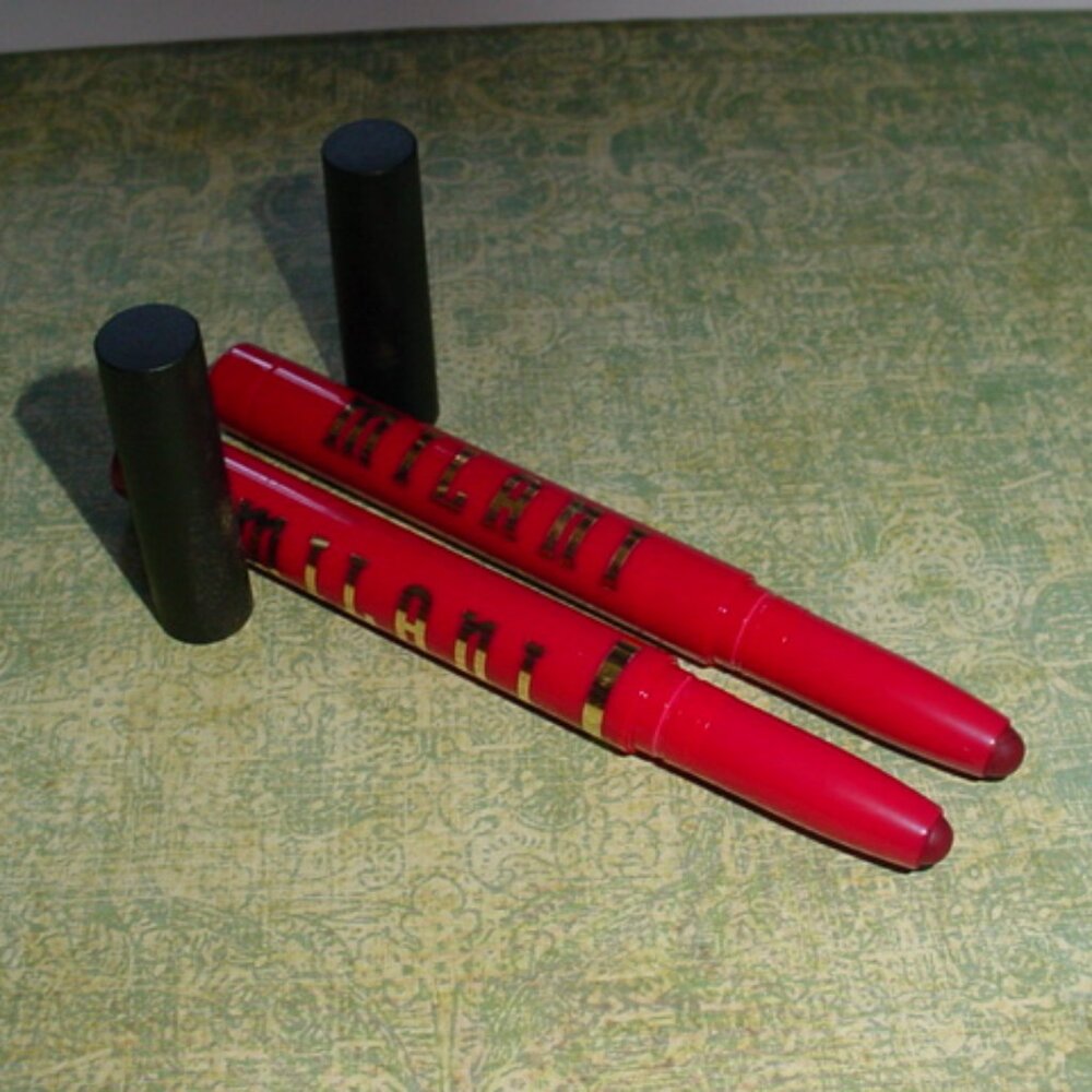 MILANI New Ludicrous Matte Lip Crayon V CUTE X2